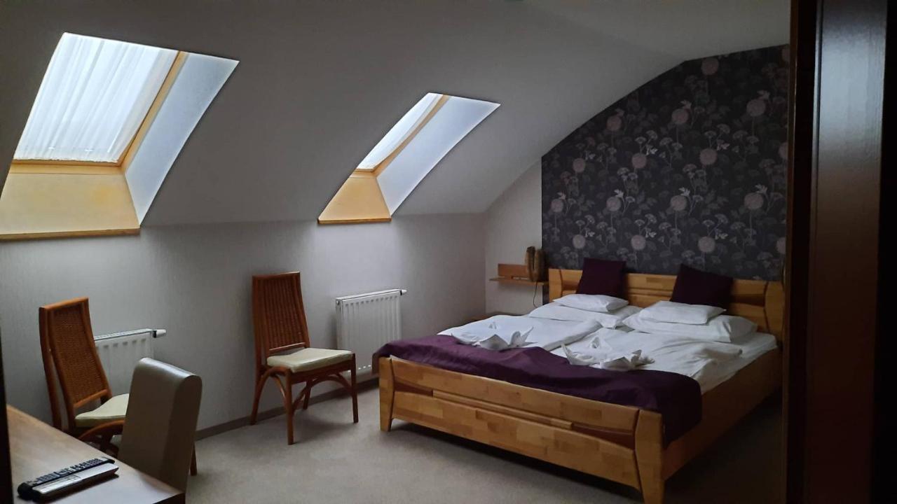 Atryum Hotel Szolnok Extérieur photo