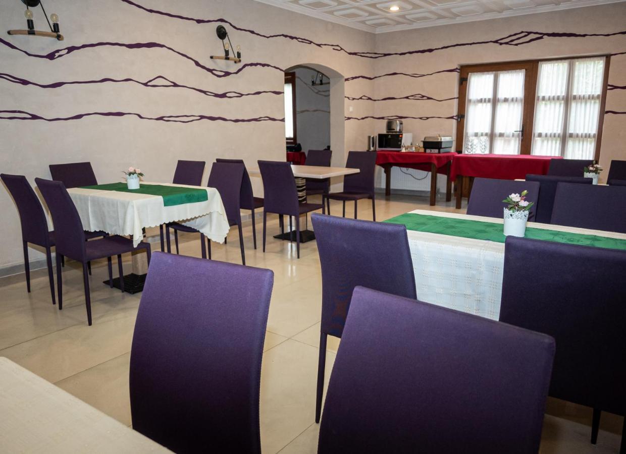 Atryum Hotel Szolnok Extérieur photo