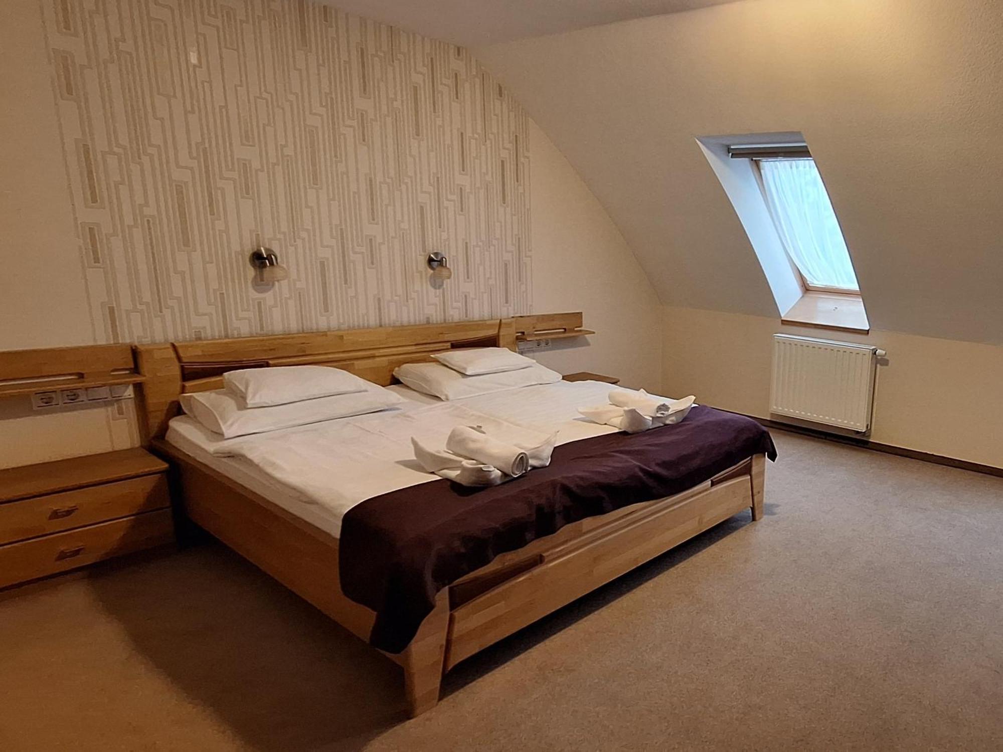 Atryum Hotel Szolnok Extérieur photo