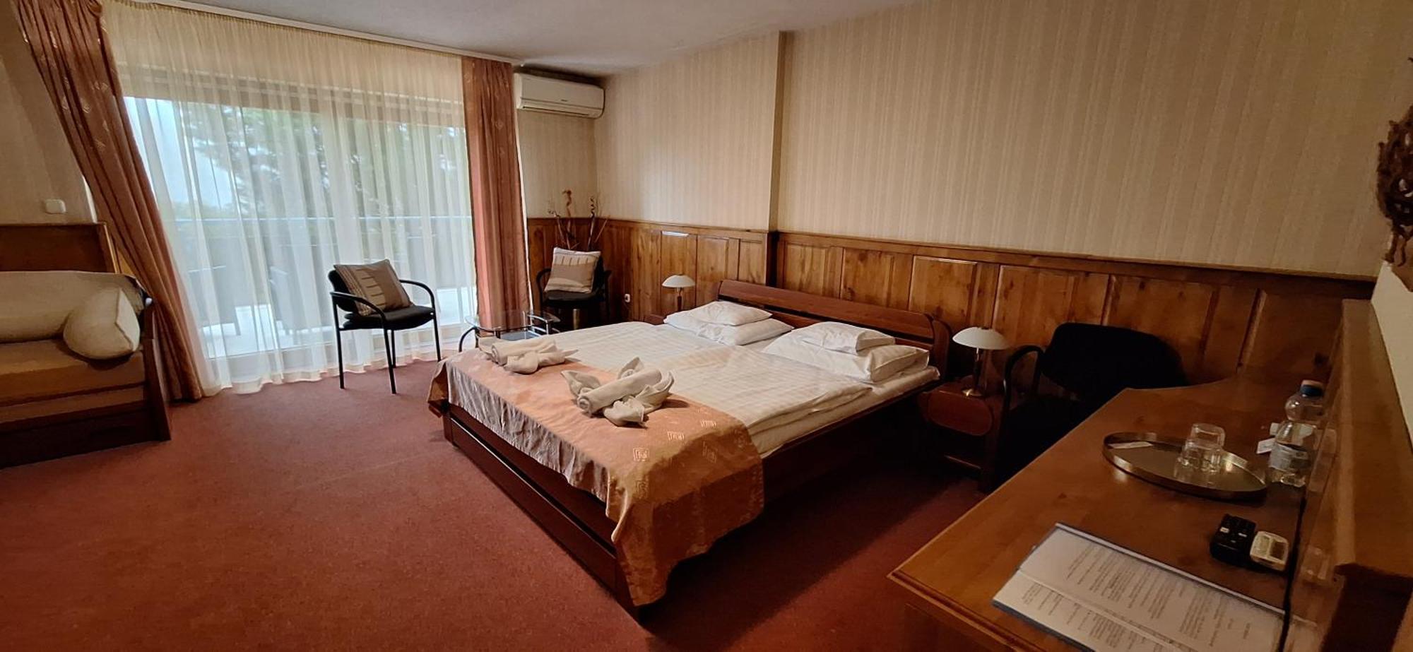 Atryum Hotel Szolnok Extérieur photo