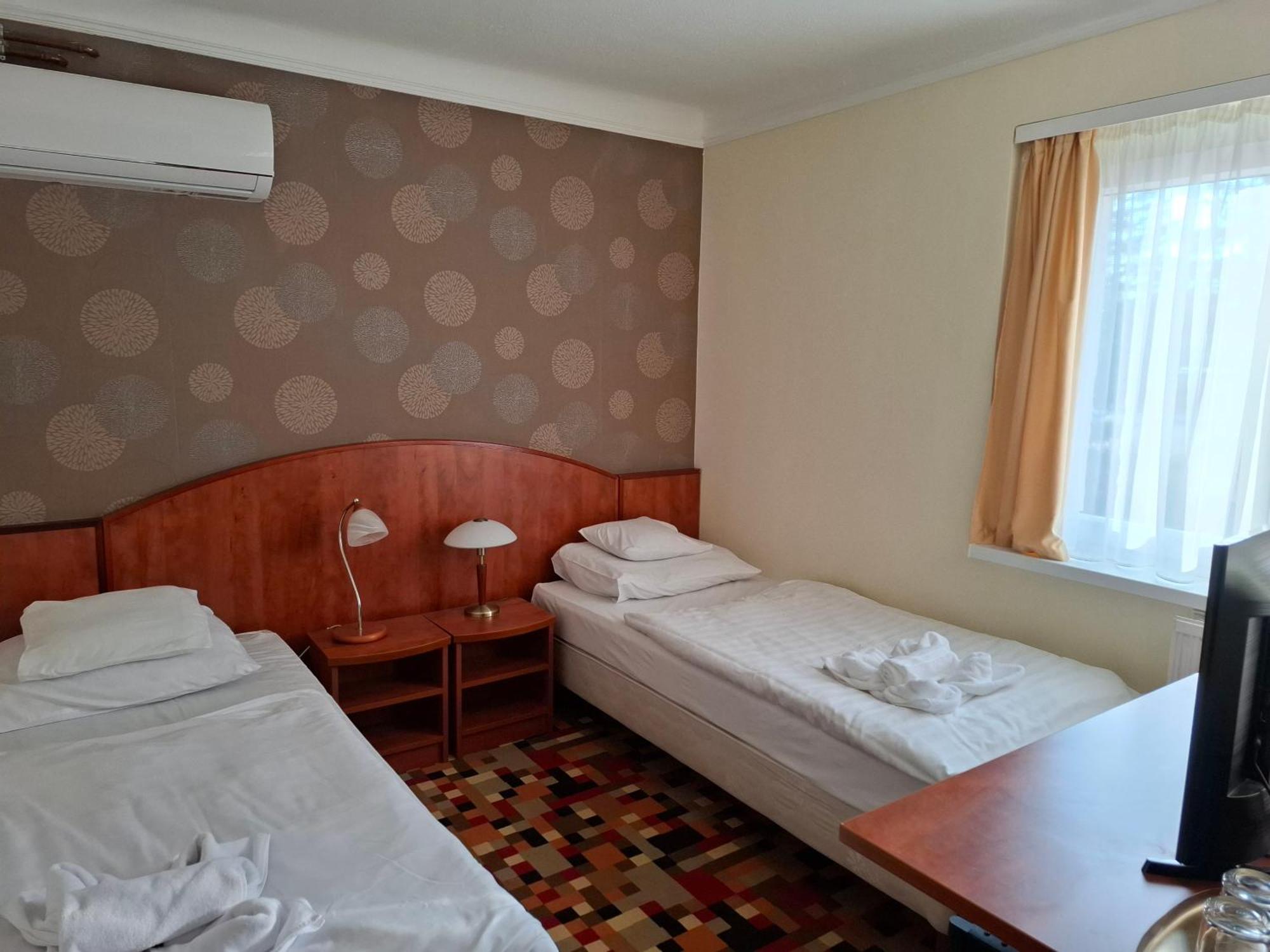 Atryum Hotel Szolnok Extérieur photo