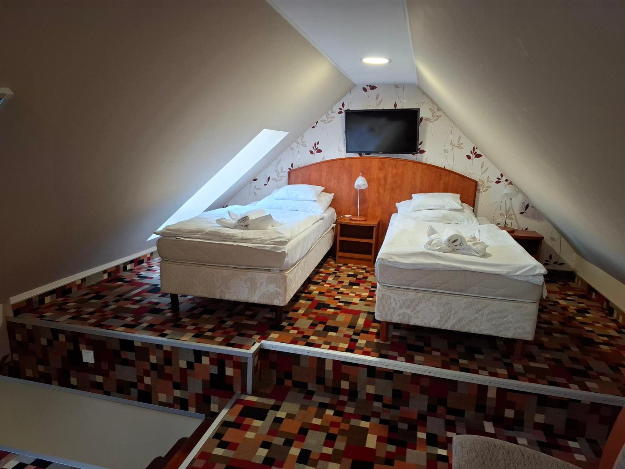 Atryum Hotel Szolnok Extérieur photo